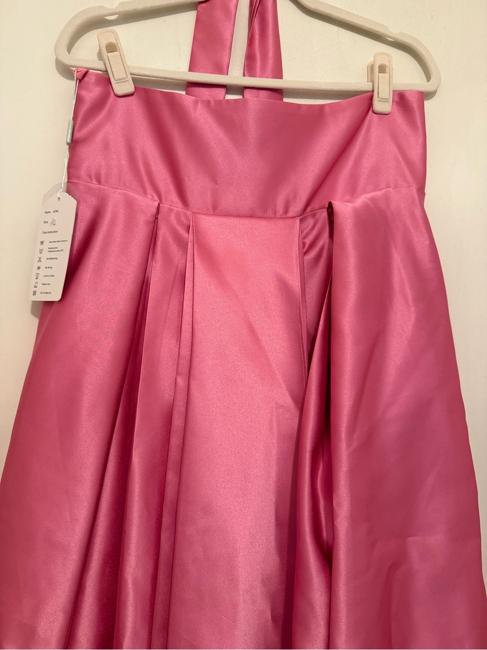 Women’s Pink Satin ribbon gown - Picture 7 of 8